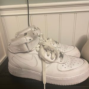 BIG KIDS' NIKE AIR FORCE 1 MID '07 LE CASUAL SHOES